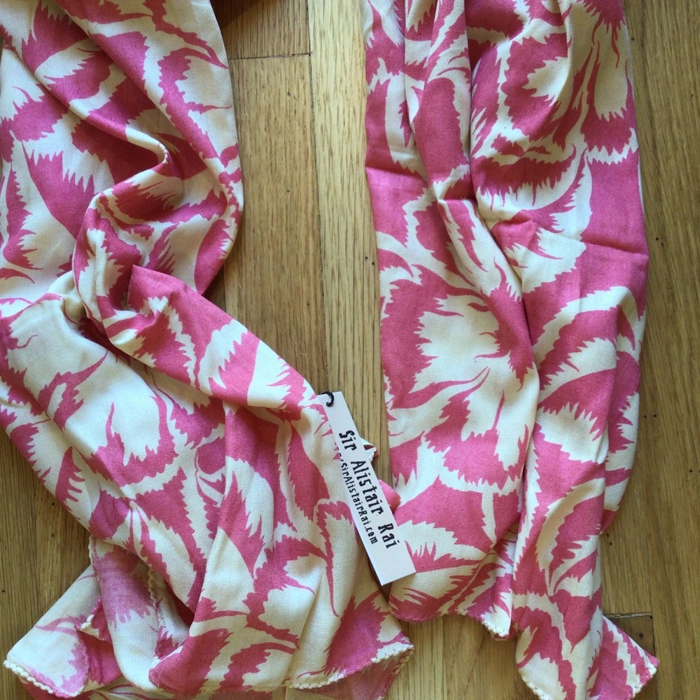 Alistair Rai Shawl/scarf in pink and beige - Picture 4 of 6